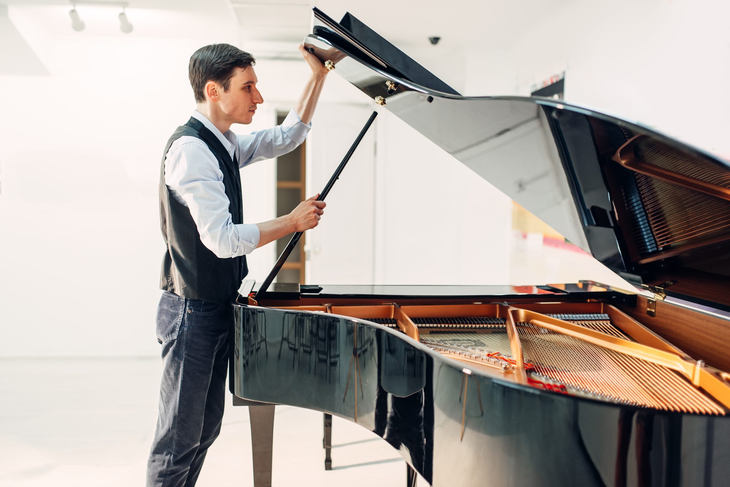 Purchase grand/upright pianos